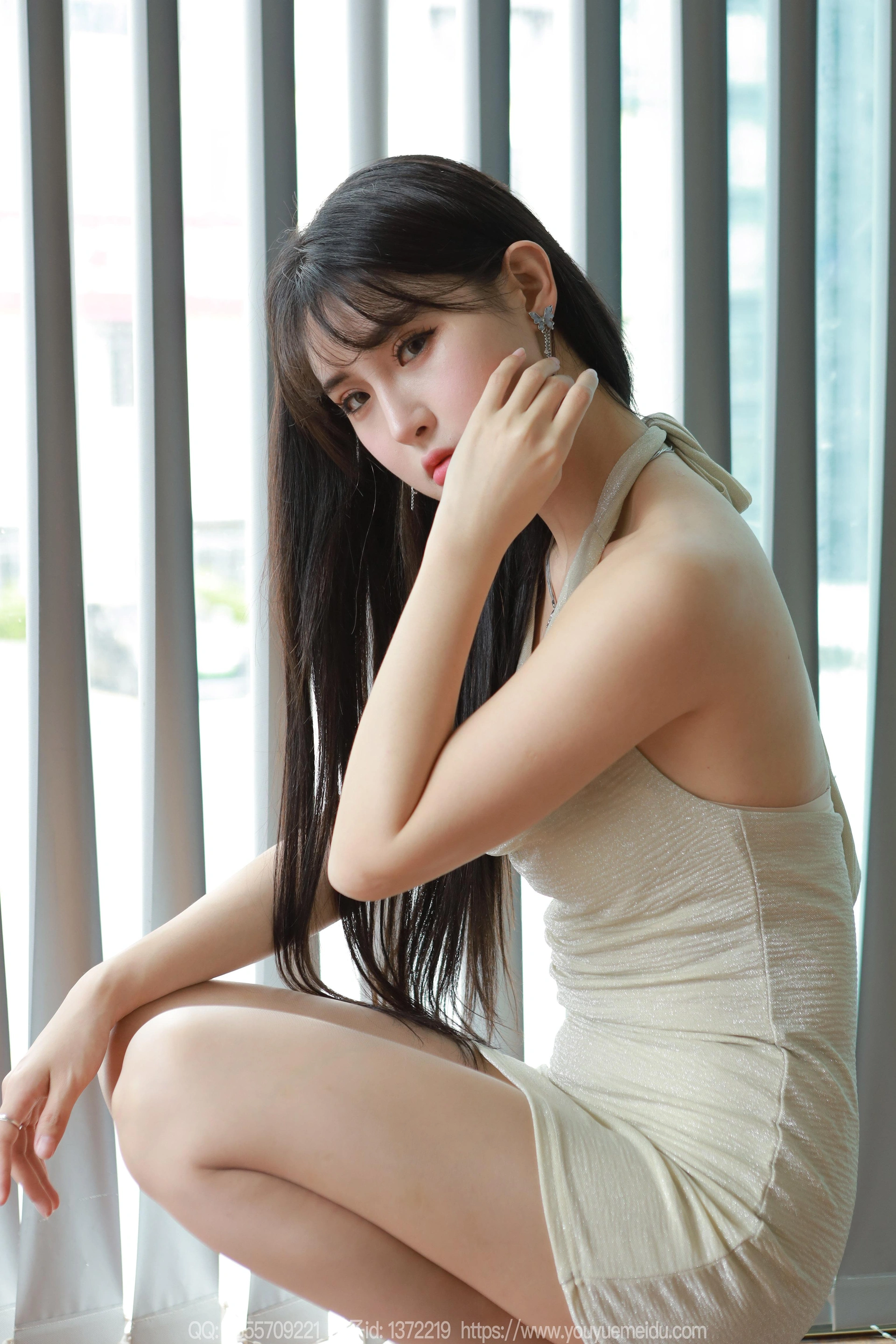 [IESS异思趣向] 2024.05.31 丝享家 1756 小宝《挂脖包臀裙》 3